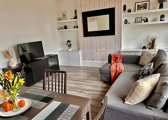 Bright And Spacious 2 Bed Flat