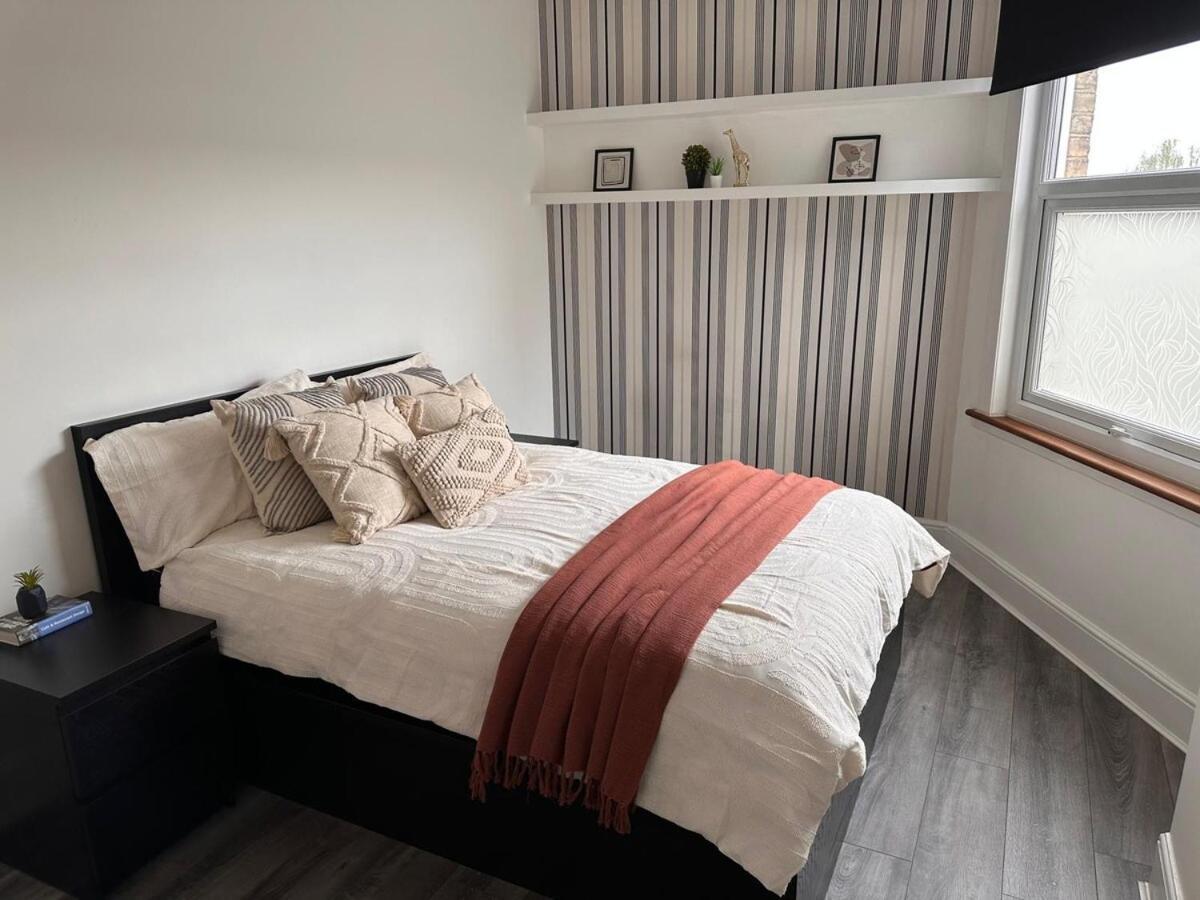 Apartment Bright And Spacious 2 Bed Flat *